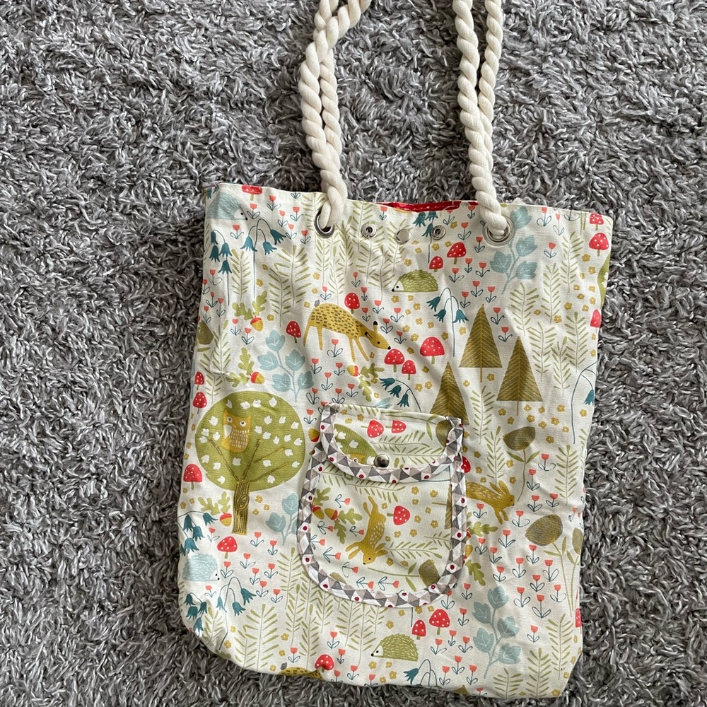 Two sided shoulder bag